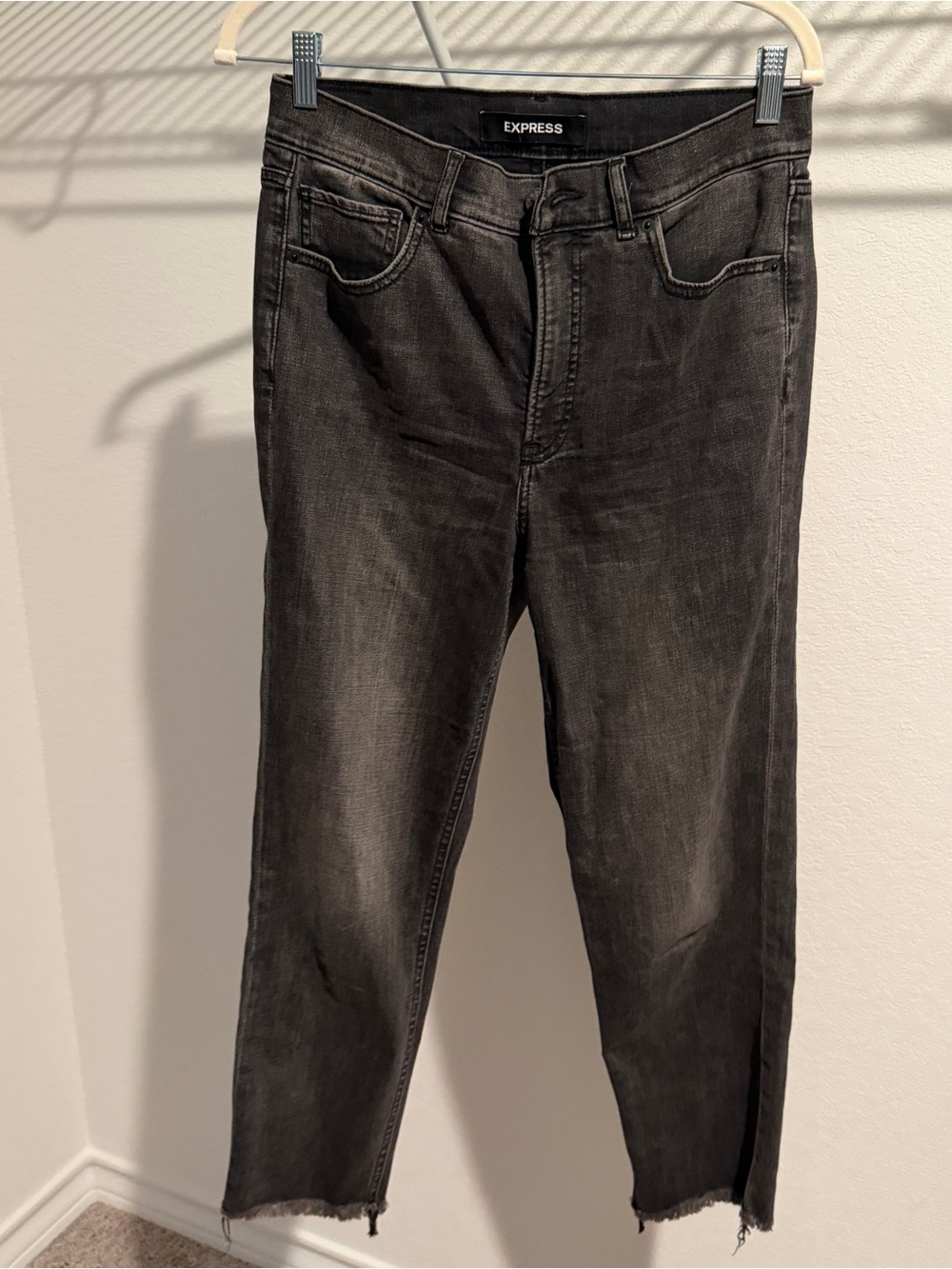 Express raw hem mom Jean